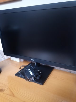 En Alcalá MONITOR LG 20"400Hz seminuevo