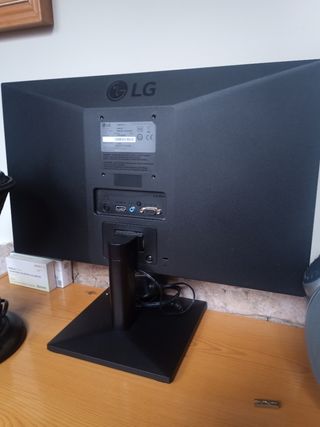 En Alcalá MONITOR LG 20"400Hz seminuevo