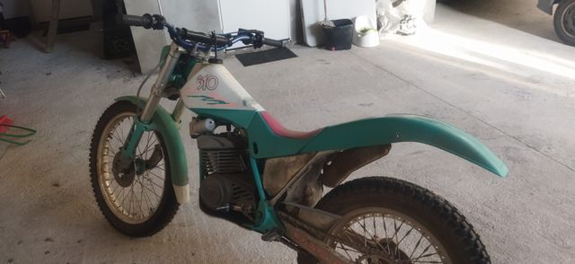 Moto montesa cota 310