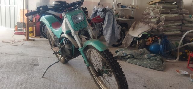 Moto montesa cota 310