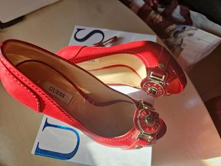 Tacones de Guess talla 37