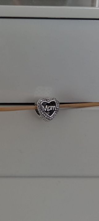 👩‍👧Charm Corazón Mom circonitas.