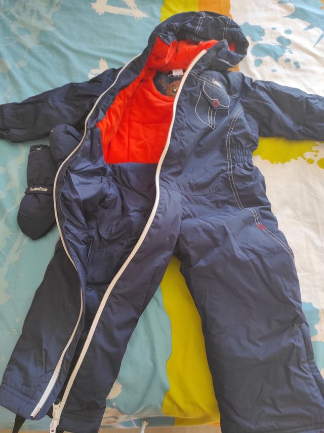 Mono nieve y manoplas talla 4