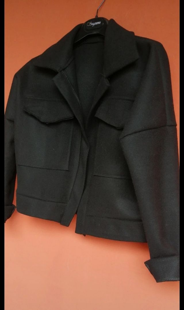 Cappottino corto nero donna