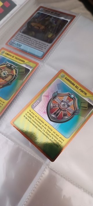 Cromos Invizimals Panini