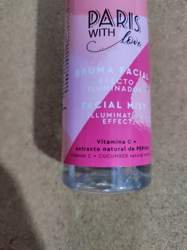 Spray viso rivitalizzante con vitamina C