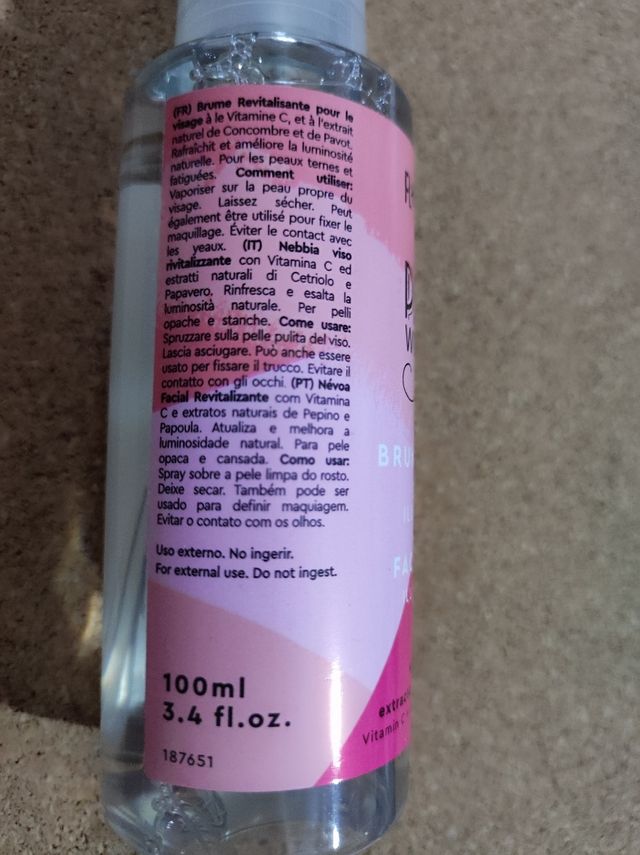 Spray viso rivitalizzante con vitamina C