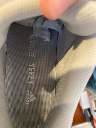 Se venden Yeezy boost 700 V2  TEPHRA