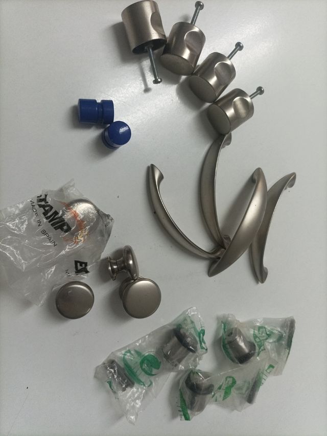 17 pomos puertas o cajones