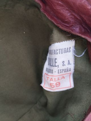 Gorras y camisas militar