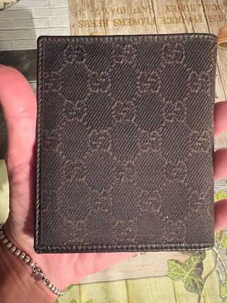 Gucci porta documenti