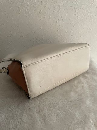 Bolso bicolor Stradivarius  
