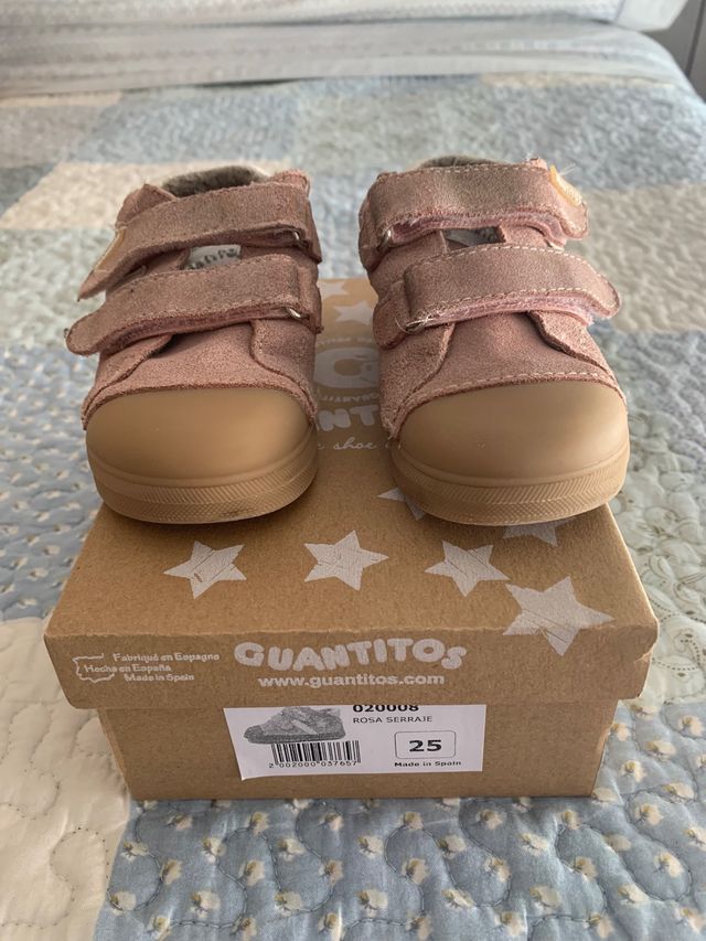 Zapatillas respetuosas Guantitos talla 25