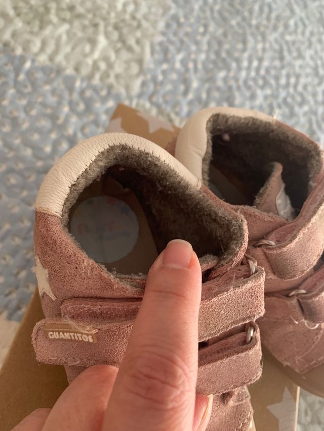 Zapatillas respetuosas Guantitos talla 25