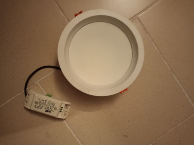 Plafón empotrable LED