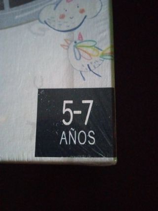 Juego crea historias