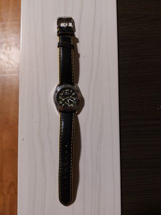 Reloj de mano lotus