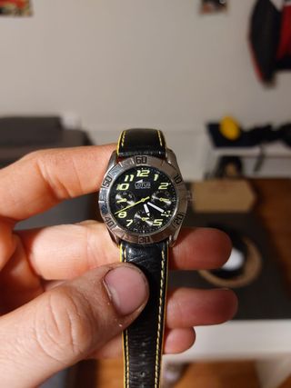 Reloj de mano lotus