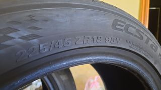 Neumáticos Kumho/Continental 225 45 18 Y Ecsa 71