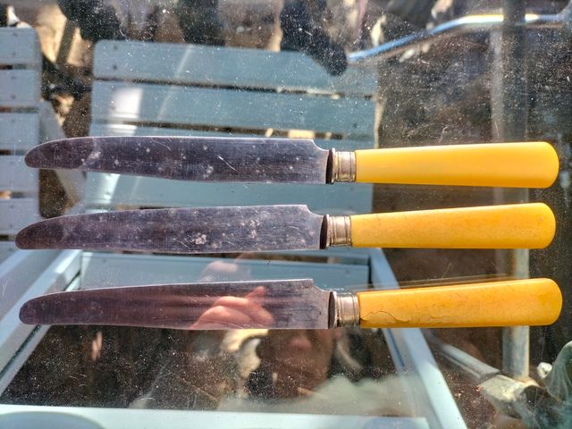 Cuchillos de hueso Vintages.