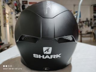 Casco Shark