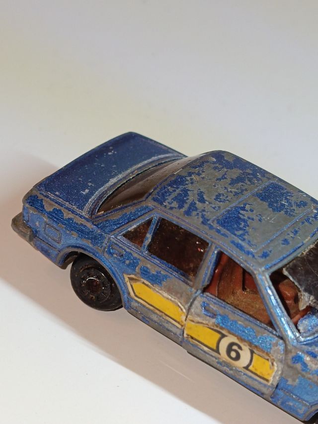 *FORD GRANADA 1/64 GUILOY