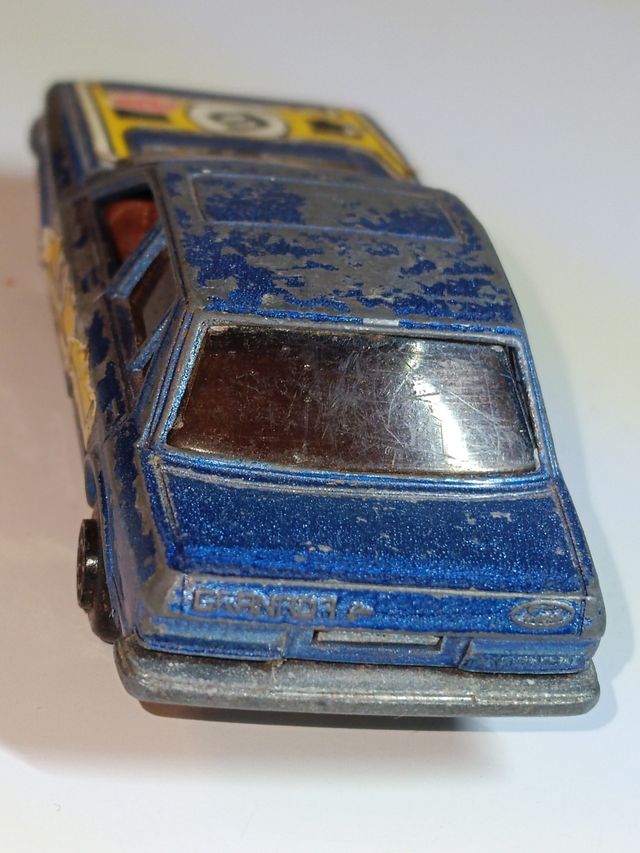 *FORD GRANADA 1/64 GUILOY