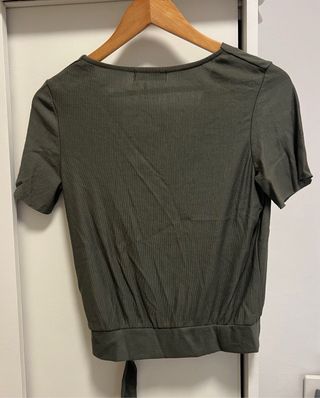 camisa caqui Bershka