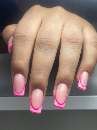 Masajes, lifting de pestañas, uñas, perdicura