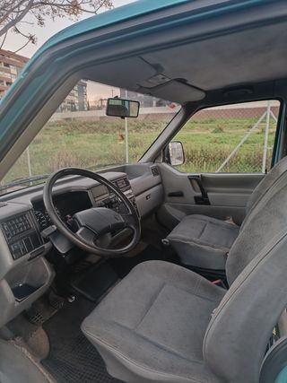 Volkswagen Caravelle 1995. Distintivo: histórica