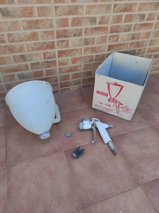 Pistola gotelé por gravedad