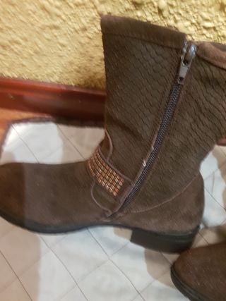 Botines señora o joven, n,36