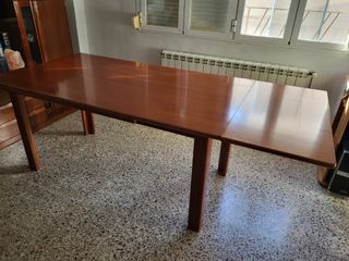 Mesa de comedor + 4 sillas de regalo