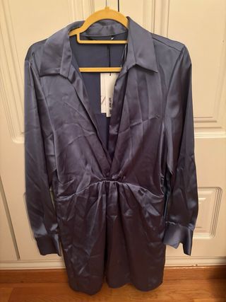 Vestido azul satinado zara