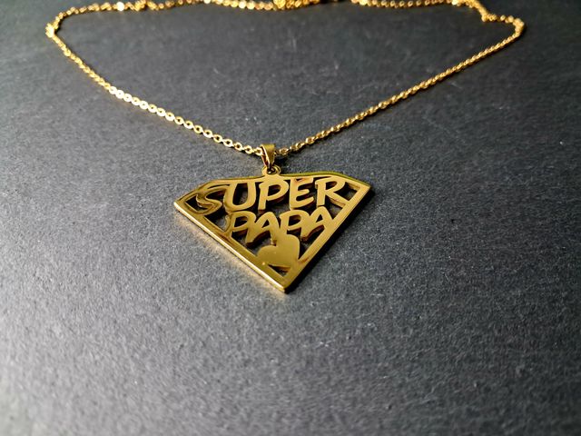 COLGANTES "SÚPER PAPÁ" EN ACERO DORADO