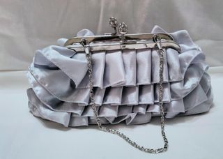 Bolso de mano color plata