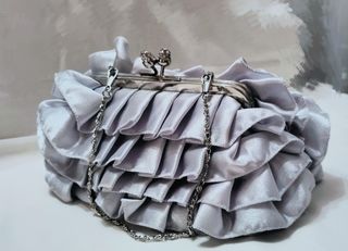 Bolso de mano color plata