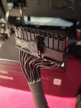 Fuente EVGA 500W 80 Plus (Cables Negros)