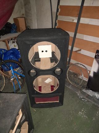 Caja altavoces soundsystem
