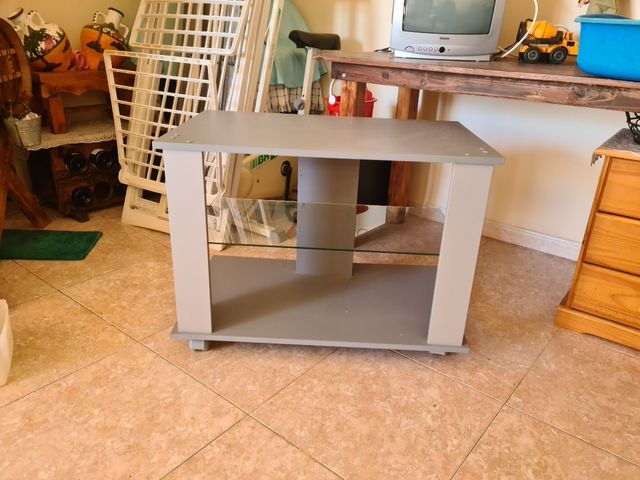 Mesa de televisión.