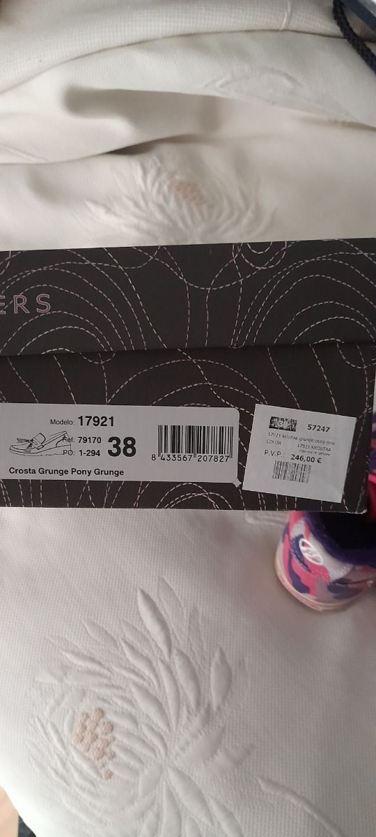 Zapatos HOMERS Nuevos talla 38