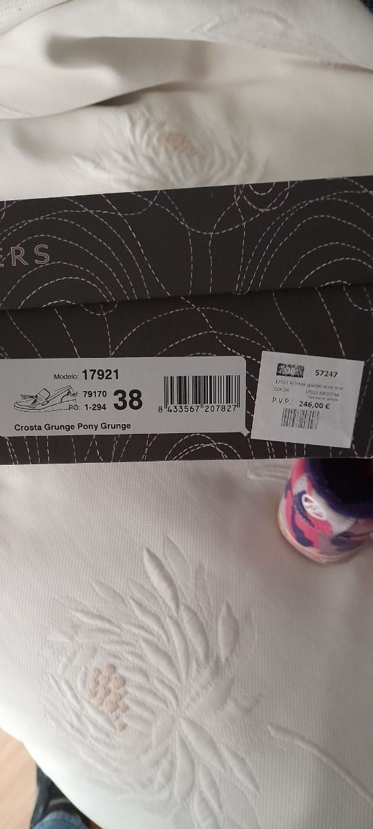 Zapatos HOMERS Nuevos talla 38