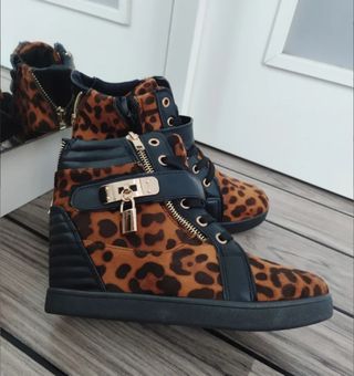 Zapatillas varios modelos y tallas (1)