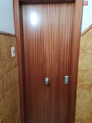 Montaje puerta blindada