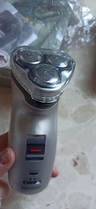 Afeitadora recargable con 3 cabezales