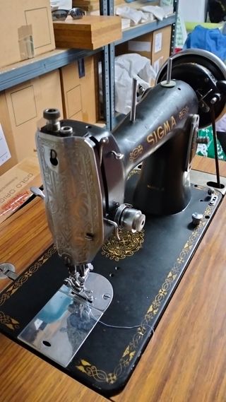 Maquina de coser Sigma modelo a