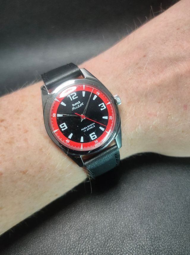 Reloj HMT Pilot hombre Vintage Rojo y Negro cuerda