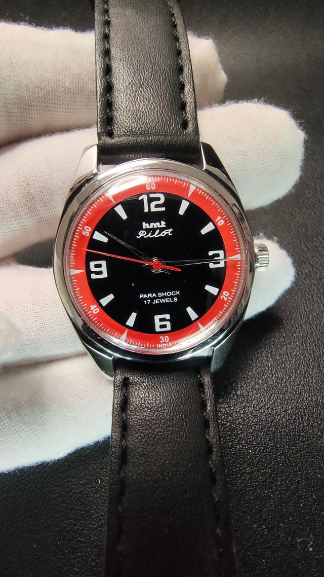 Reloj HMT Pilot hombre Vintage Rojo y Negro cuerda