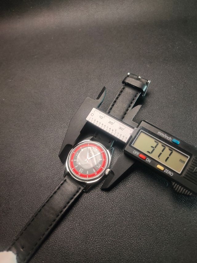 Reloj HMT Pilot hombre Vintage Rojo y Negro cuerda