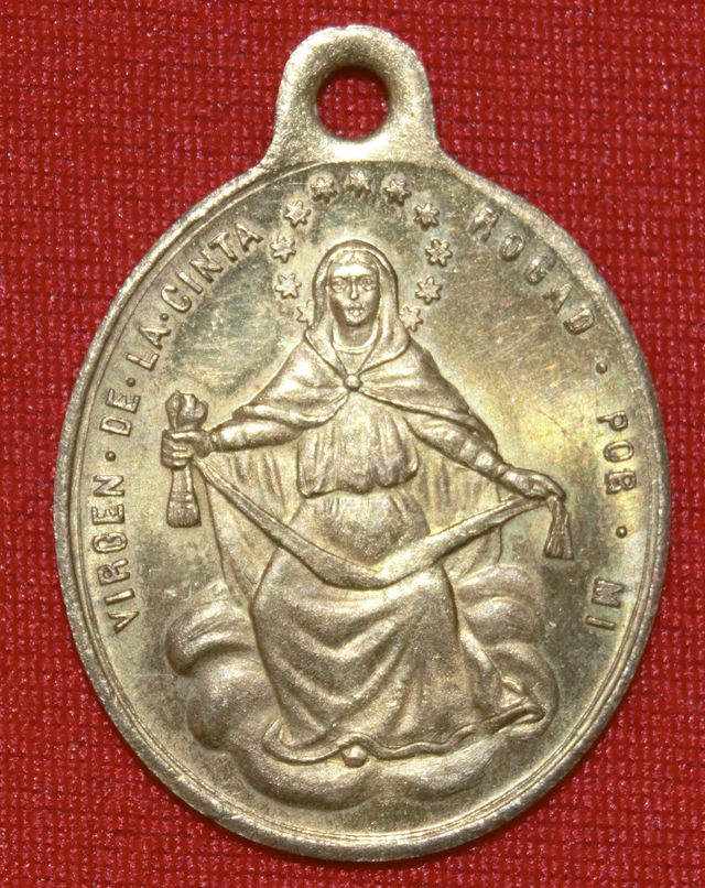 Medalla religiosa de Virgen de la Cinta
